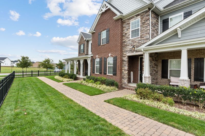 1643 Drakes Creek Rd, Hendersonville, TN 37075
