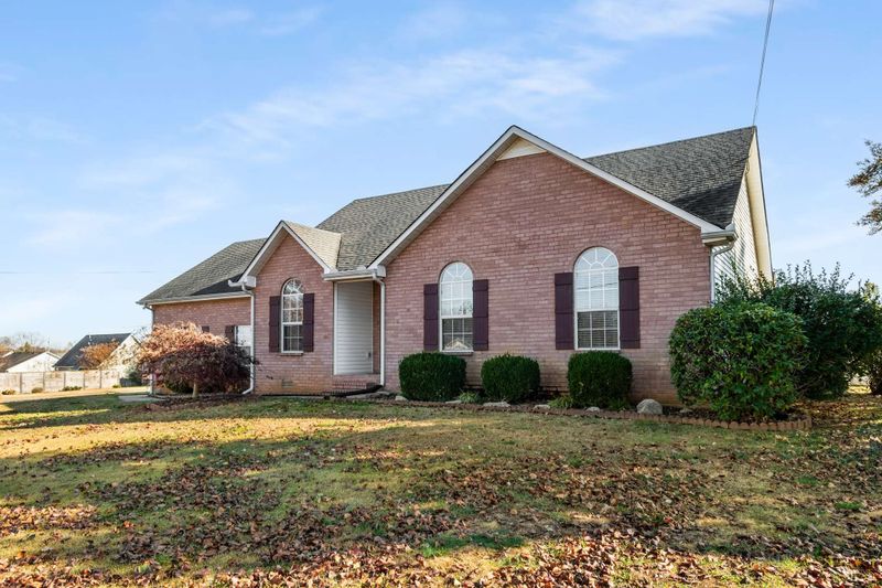 1319 Knight Dr, Murfreesboro, TN 37128