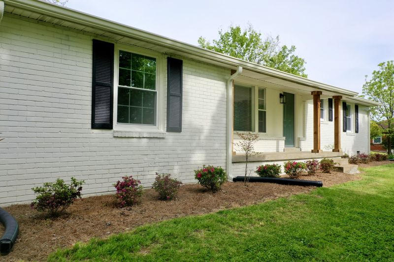 3909 Oxbow Dr, Nashville, TN 37207