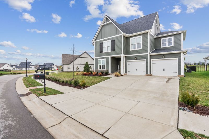 847 Plowson Rd, Mount Juliet, TN 37122