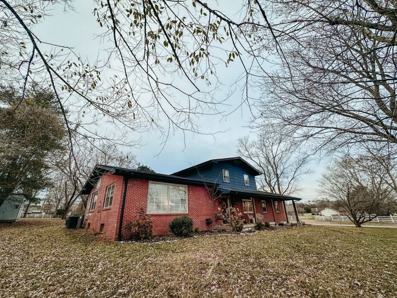 2252 Barfield Rd, Murfreesboro, TN 37128
