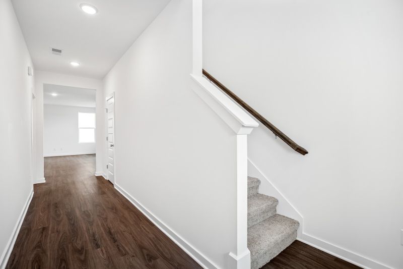 2064 Webb Dr, White House, TN 37188