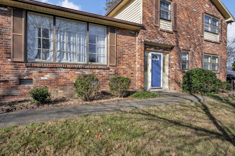4927 Sherman Oaks Dr, Nashville, TN 37211