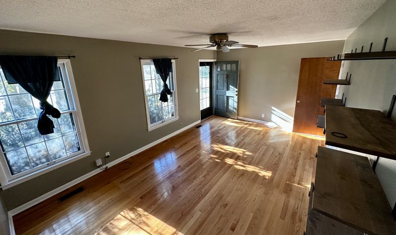 1923 Bartway Dr, Murfreesboro, TN 37130