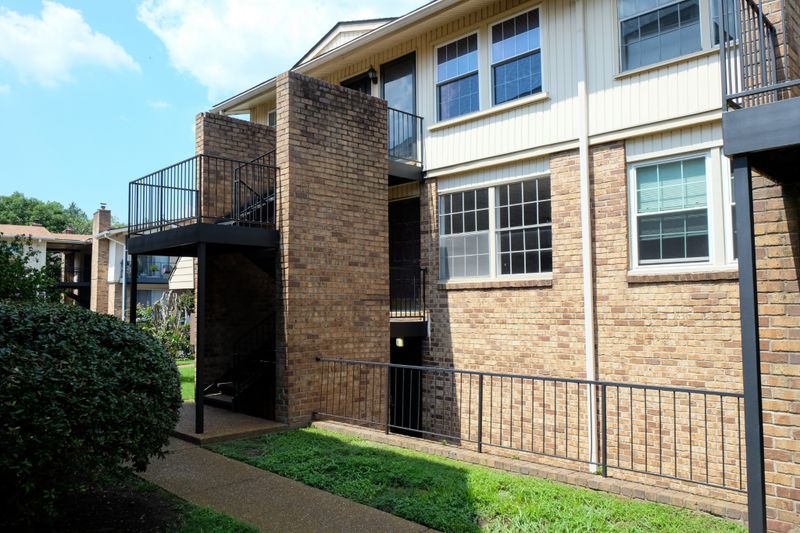2116 Hobbs Rd #I-2, Nashville, TN 37215