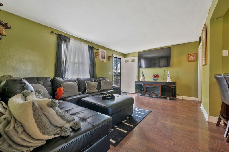 1011 Briley Pkwy, Nashville, TN 37217