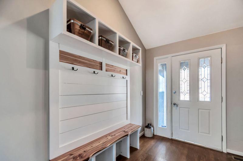 5233 Pine Hill Rd, Nashville, TN 37221