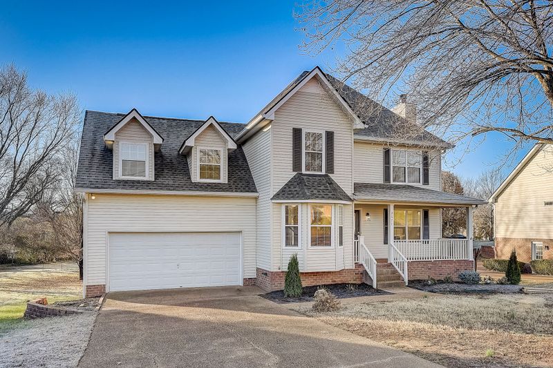 2671 Douglas Ln, Thompsons Station, TN 37179