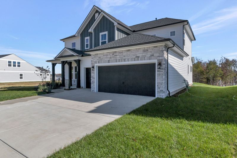 1047 Inez Dr, Smyrna, TN 37167