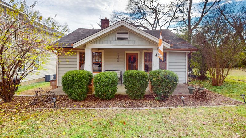 1306 Maxey Ln, Nashville, TN 37216