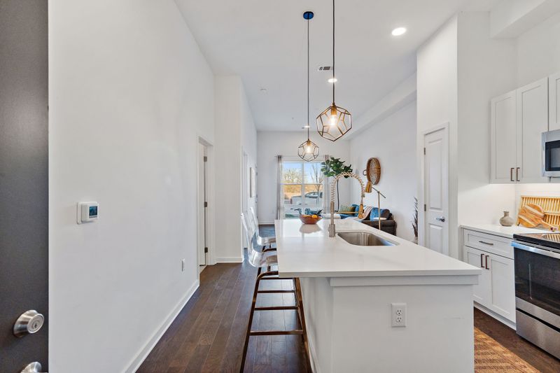 1677 54th Ave N #102, Nashville, TN 37209