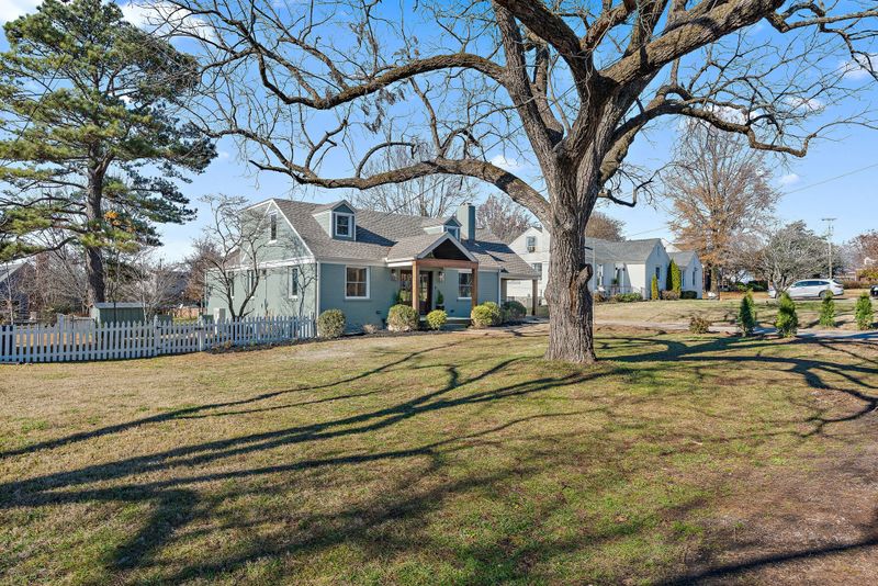 616 Shady Ln, Nashville, TN 37206