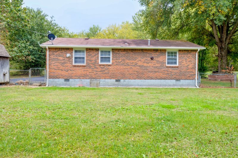 120 W Piney Rd, Dickson, TN 37055