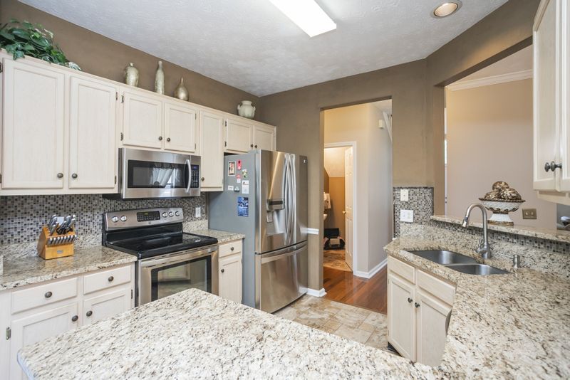 2309 Edencrest Dr, Antioch, TN 37013