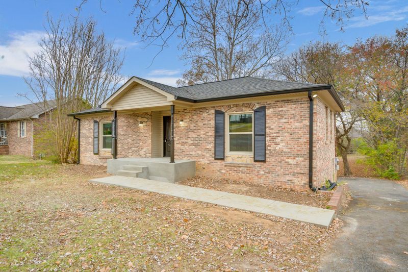 408 S Pawnee Dr, Springfield, TN 37172