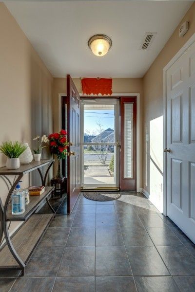 1100 Silvermoon Dr, Antioch, TN 37013