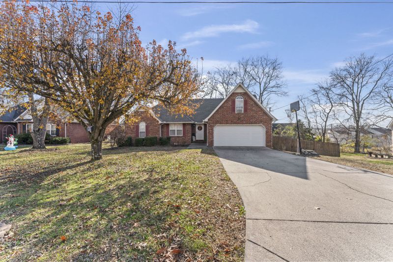 734 Williamsburg Dr, Smyrna, TN 37167