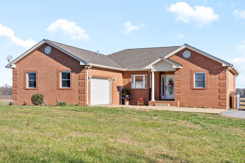 2488 Old Washington Rd, Cedar Hill, TN 37032