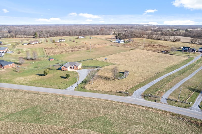 2488 Old Washington Rd, Cedar Hill, TN 37032