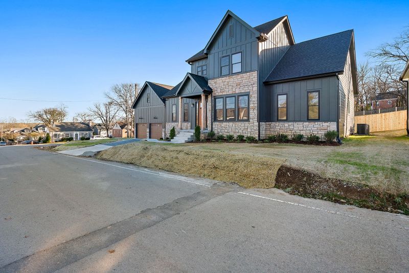 1801 Rosewood Ave, Nashville, TN 37212