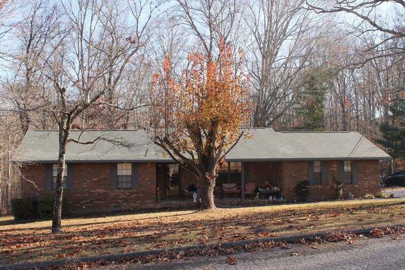 15 Mark Cir, Flintstone, GA 30725