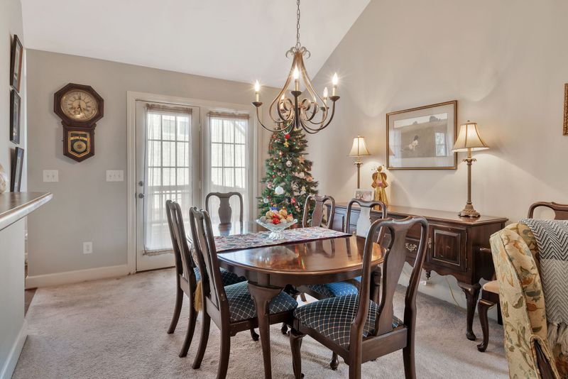 2037 Spring Branch Dr, Madison, TN 37115
