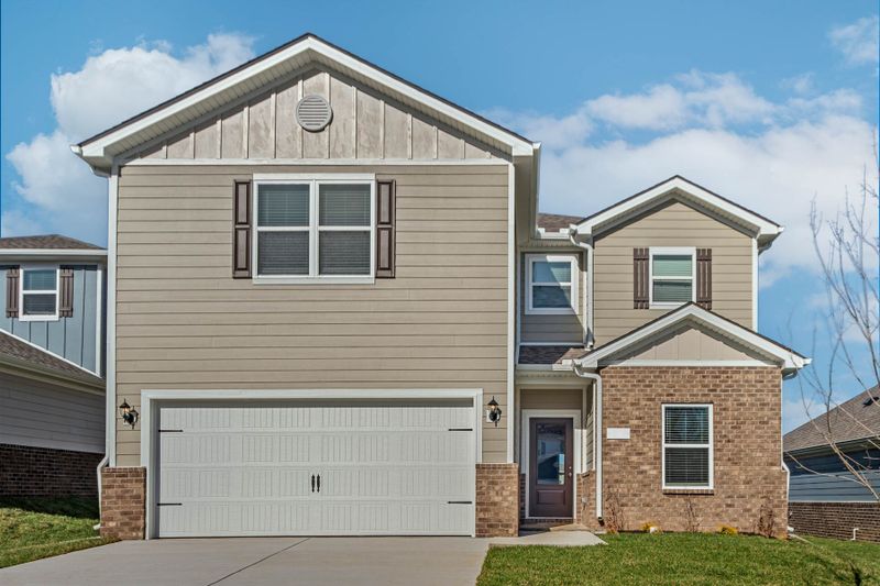 111 Harvest Cir, Dickson, TN 37055
