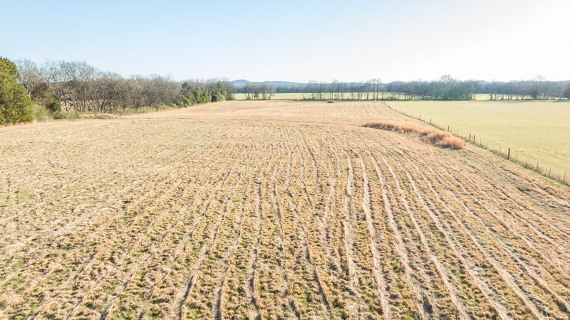 3456 Gillespie Ln, Columbia, TN 38401