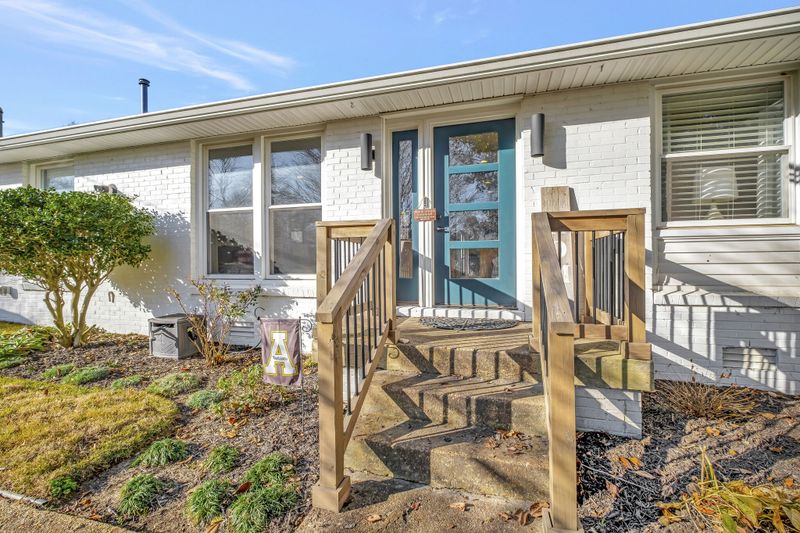 4872 Rainer Dr, Old Hickory, TN 37138