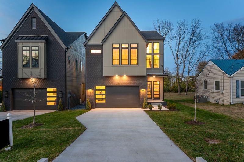 520A Camden Dr, Nashville, TN 37211