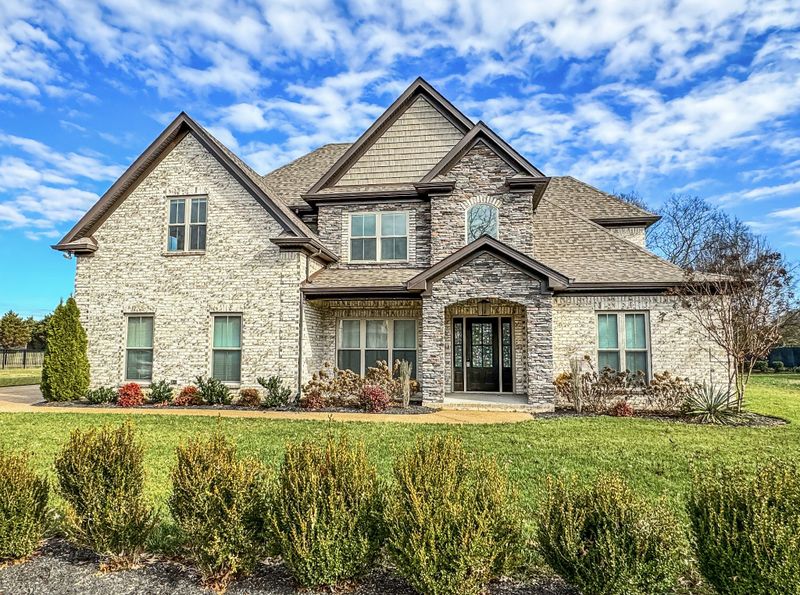 2725 Avington Ct, Murfreesboro, TN 37128
