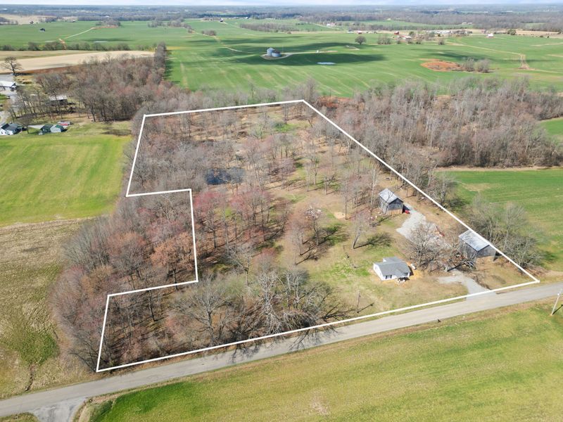 5704 Fred Perry Rd, Springfield, TN 37172