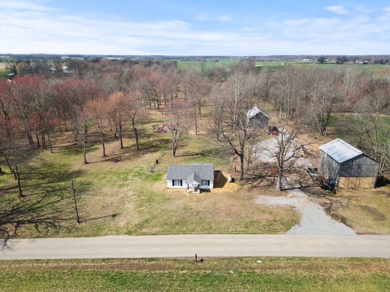 5704 Fred Perry Rd, Springfield, TN 37172