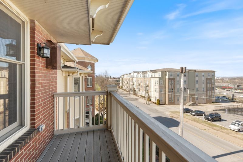 800 Woodland St #305, Nashville, TN 37206