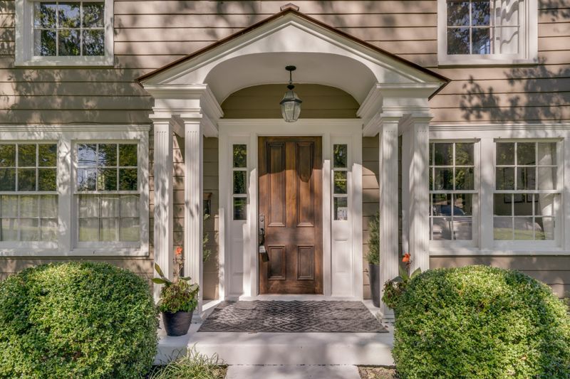 104 Lewisburg Ave, Franklin, TN 37064