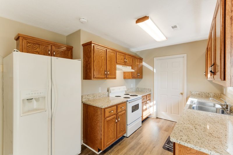 1051 Granada Rd, Ashland City, TN 37015