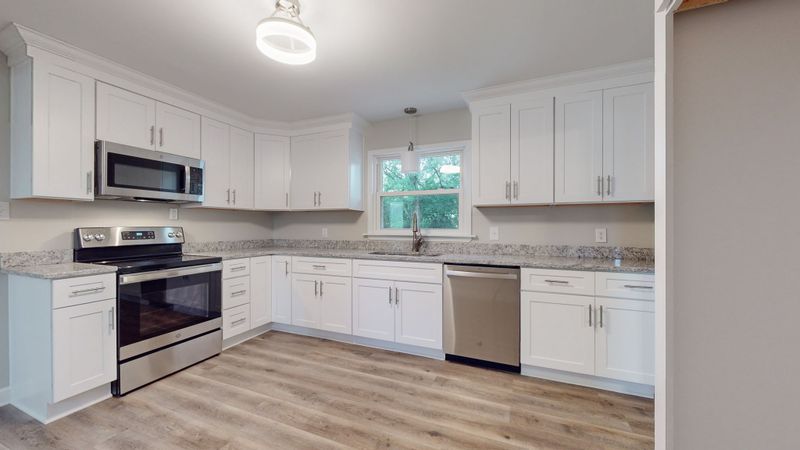 130 Rhine Dr, Madison, TN 37115