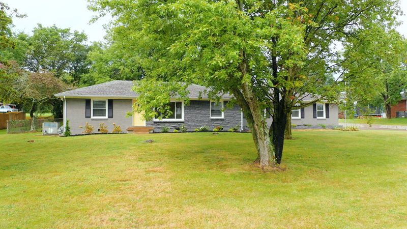 130 Rhine Dr, Madison, TN 37115
