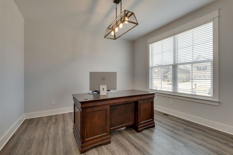 1239 Cotillion Dr, Murfreesboro, TN 37128
