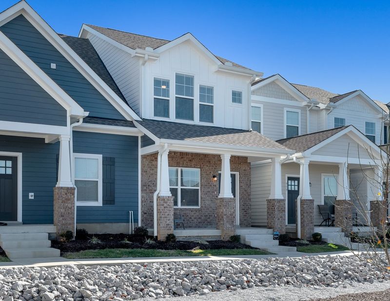 961 Ashland Place Dr, Nashville, TN 37218