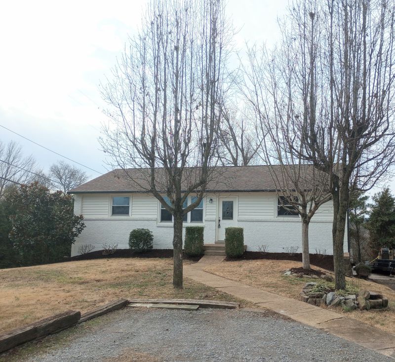 260 Bonnacroft Dr, Hermitage, TN 37076