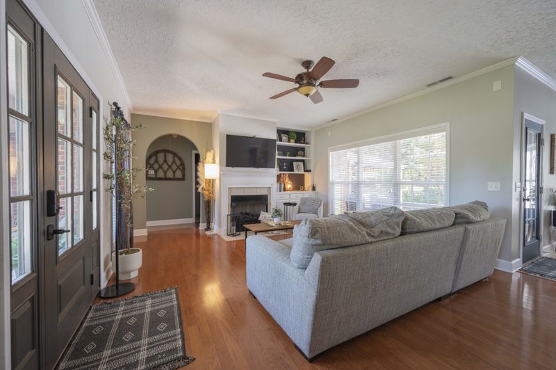 1950 Legare Ct, Murfreesboro, TN 37128