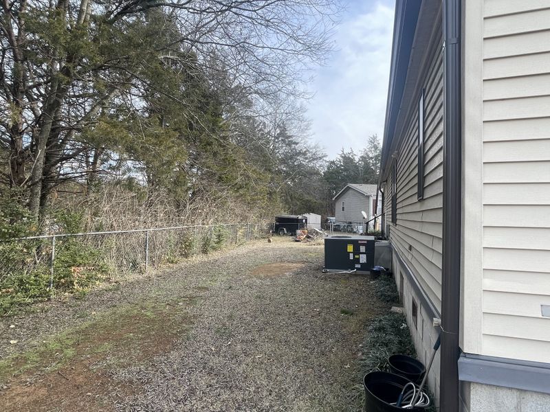 411 Stonewall Cir, La Vergne, TN 37086