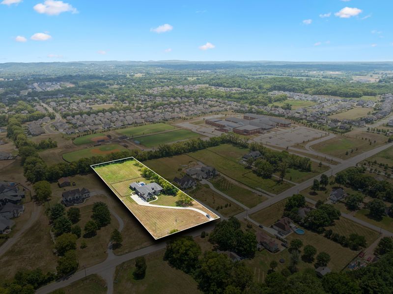 2622 Clayton Arnold Rd, Thompsons Station, TN 37179