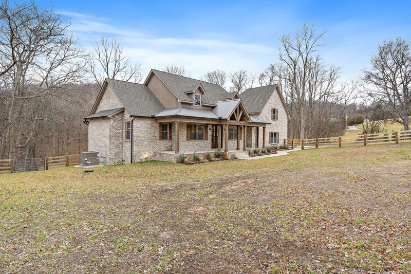2761 Hwy 25 W, Cottontown, TN 37048