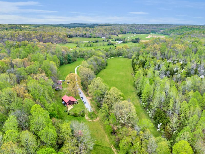 1286 Bell Hollow Rd, Vanleer, TN 37181