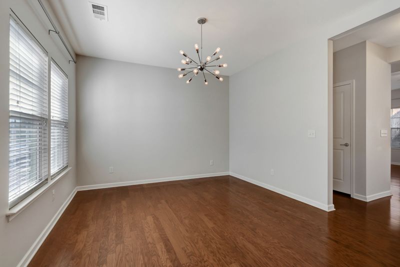 353 Parmley Ln, Nashville, TN 37207