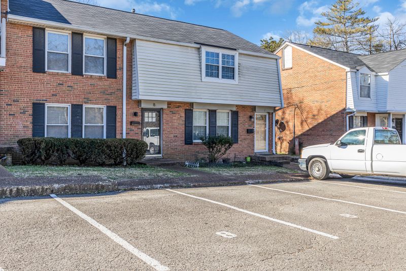 5510 Country Dr #8, Nashville, TN 37211