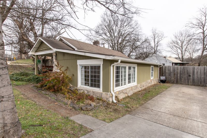 118 37th Ave N, Nashville, TN 37209