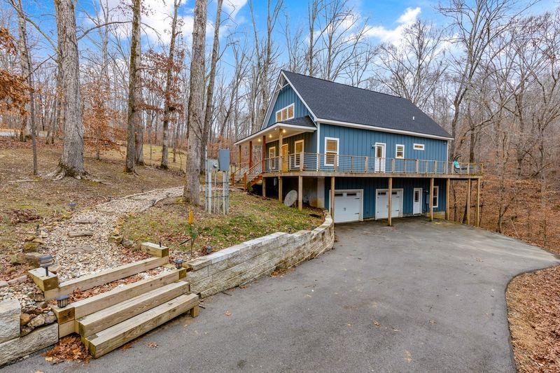 1094 Wax Wing Cir, Kingston Springs, TN 37082